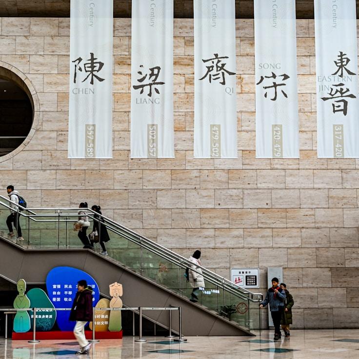 Dining out as an expat family in Canada