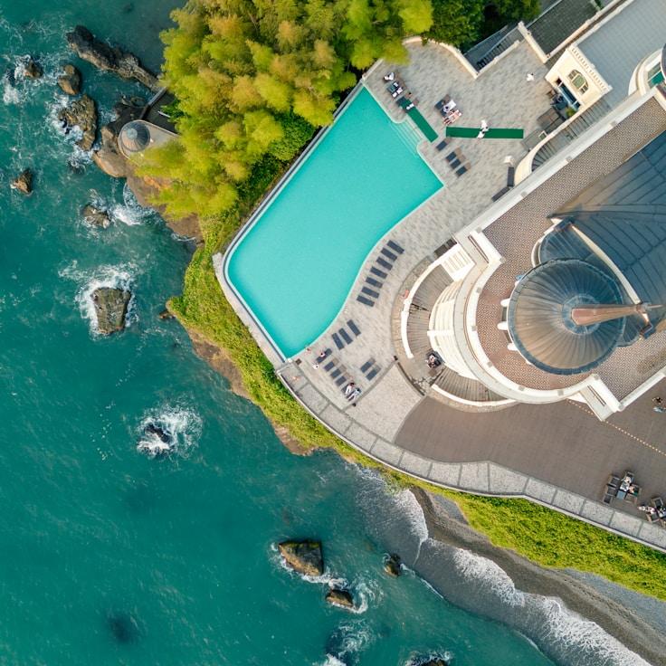 Outdoor terrace seating suitable for families in Toronto